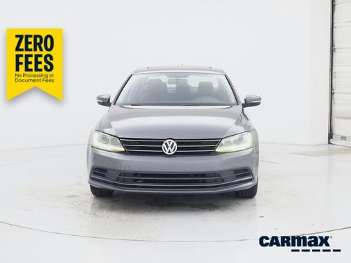 Gray 2017 Volkswagen Jetta SE