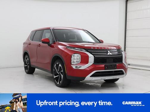 Red 2024 Mitsubishi Outlander SE