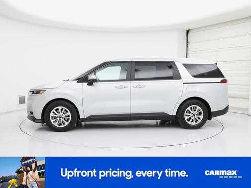 2023 Kia Carnival LX