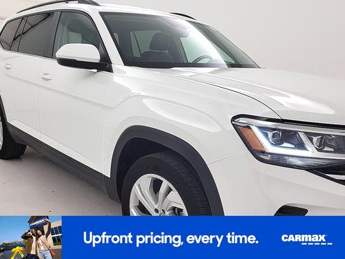 White 2023 Volkswagen Atlas SE w/Tech