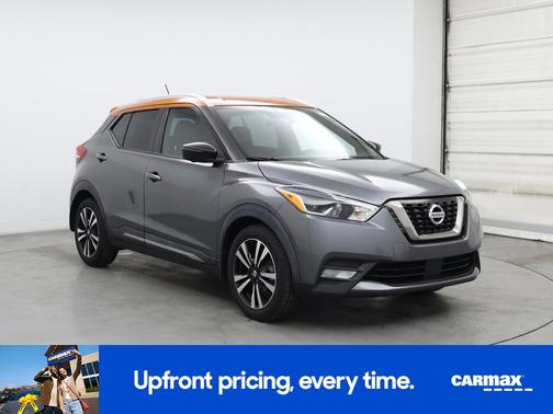 Gray 2020 Nissan Kicks SR