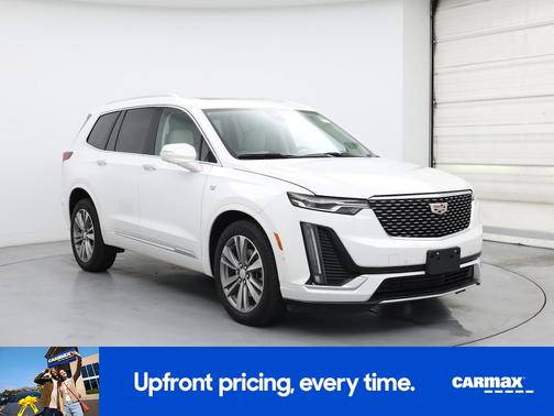 White 2022 Cadillac XT6 Premium Luxury