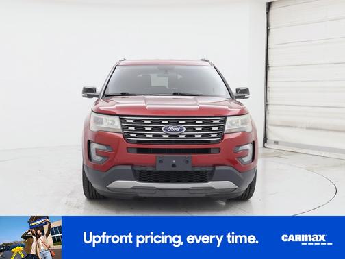 Red 2017 Ford Explorer XLT