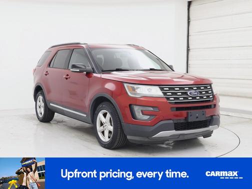 Red 2017 Ford Explorer XLT