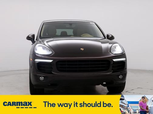 2017 Porsche Cayenne Platinum
