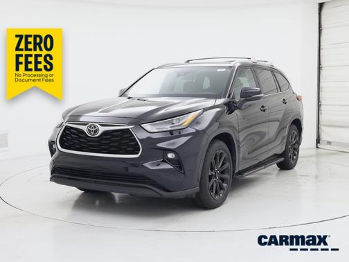 Black 2023 Toyota Highlander XLE