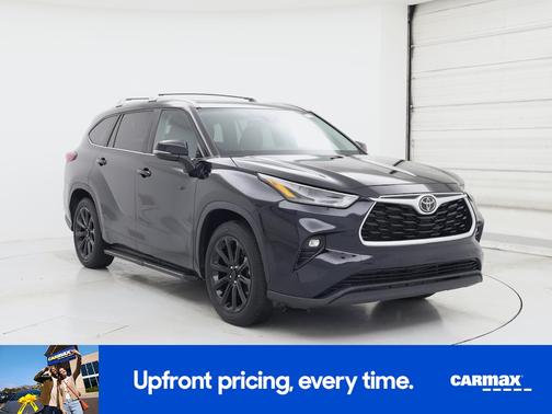 Black 2023 Toyota Highlander XLE