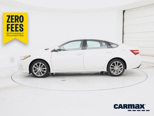 White 2017 Toyota Avalon Touring