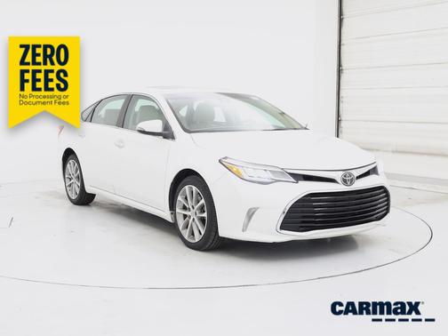White 2017 Toyota Avalon Touring