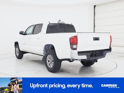 White 2019 Toyota Tacoma SR5