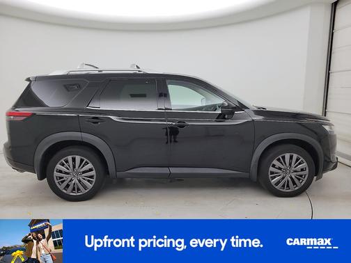 Black 2023 Nissan Pathfinder SL