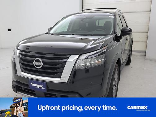 Black 2023 Nissan Pathfinder SL