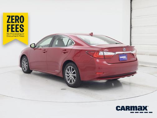 Red 2018 Lexus ES 300h