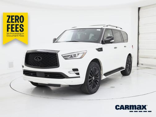 White 2024 INFINITI QX80 Sensory