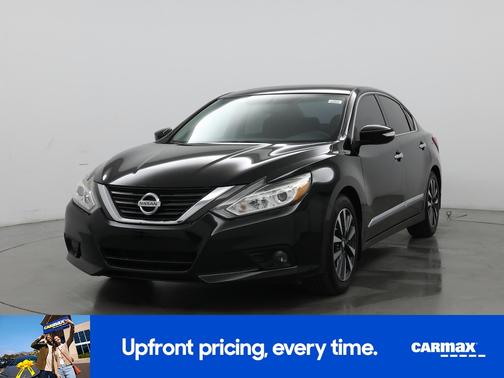 Black 2016 Nissan Altima SV