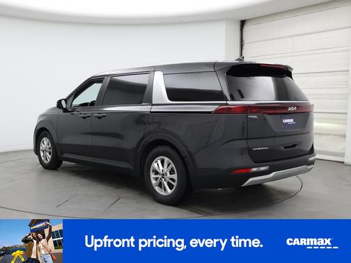 2023 Kia Carnival LX