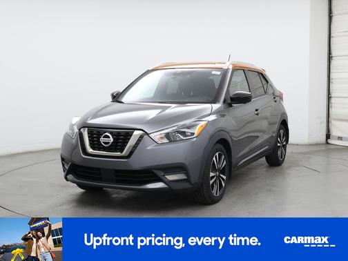 Gray 2020 Nissan Kicks SR