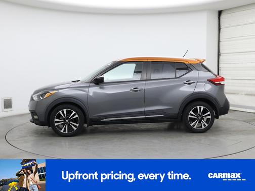 Gray 2020 Nissan Kicks SR