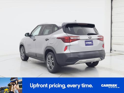 Gray 2021 Kia Seltos LX
