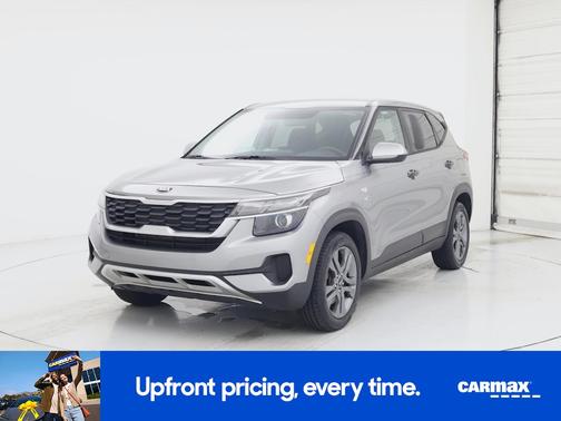 Gray 2021 Kia Seltos LX