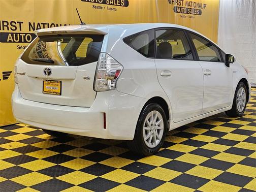 2014 Toyota Prius v Two