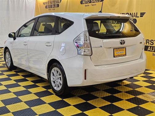 2014 Toyota Prius v Two