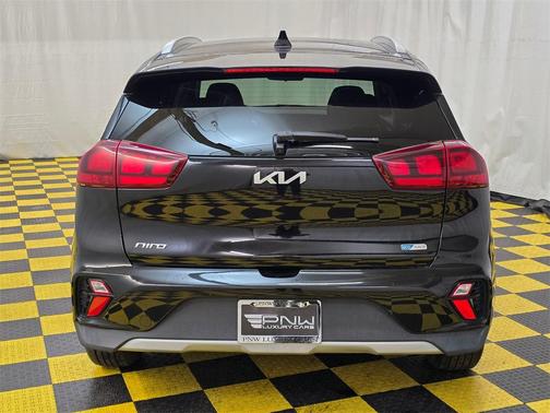 2022 Kia Niro LXS