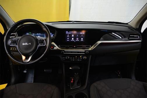 2022 Kia Niro LXS