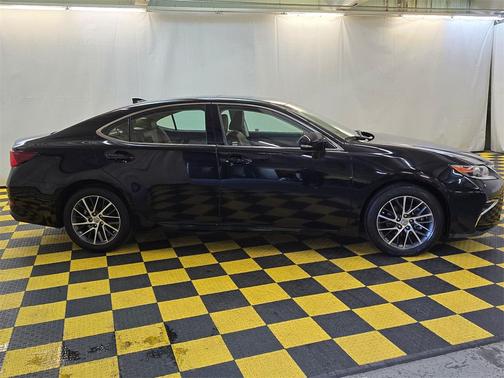 2017 Lexus ES 350 Base