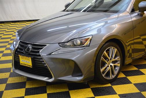 2018 Lexus IS 300 Base