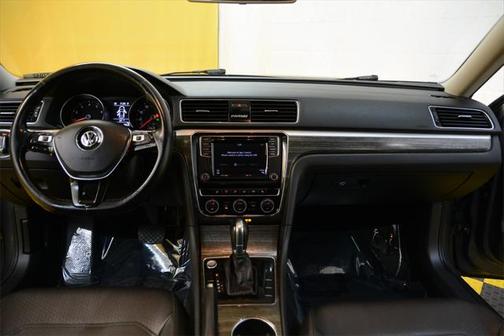 2018 Volkswagen Passat 2.0T SE