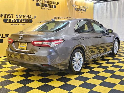 2018 Toyota Camry Hybrid XLE