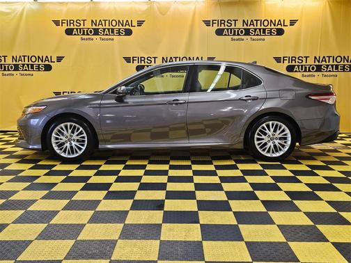 2018 Toyota Camry Hybrid XLE