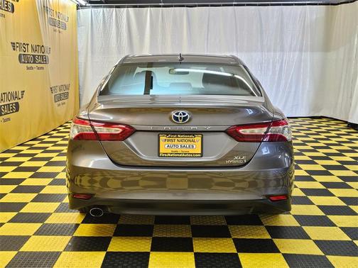 2018 Toyota Camry Hybrid XLE