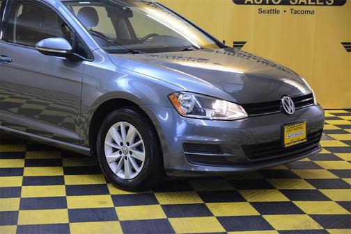 2017 Volkswagen Golf TSI S 4-Door