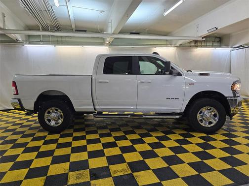2021 RAM 2500 Big Horn Crew Cab 4x4 6'4' Box