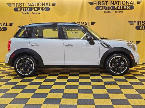 2012 MINI Cooper S Countryman Base