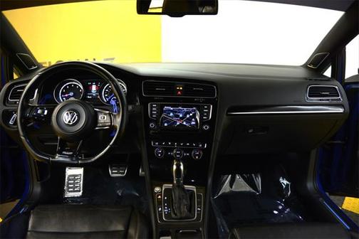 2015 Volkswagen Golf R 4-Door w/DCC & Navigation