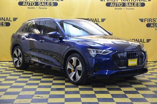 2022 Audi e-tron Premium Plus