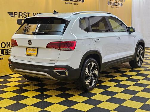 2024 Volkswagen Taos 1.5T SE