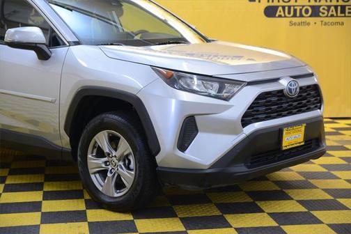 2022 Toyota RAV4 Hybrid LE