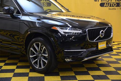 2018 Volvo XC90 T6 Momentum
