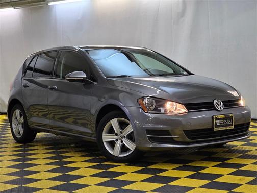 2017 Volkswagen Golf TSI Wolfsburg Edition 4-Door