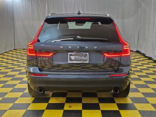 2020 Volvo XC60 T5 Momentum