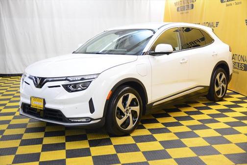 2023 VinFast VF 8 Eco