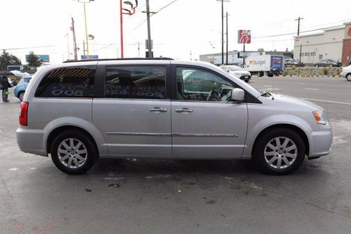 2011 Chrysler Town & Country Touring-L