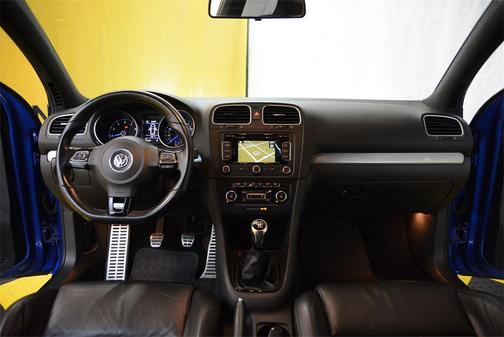 2013 Volkswagen Golf R 4-Door w/DCC & Navigation