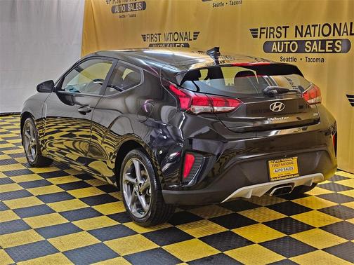 2019 Hyundai Veloster 2
