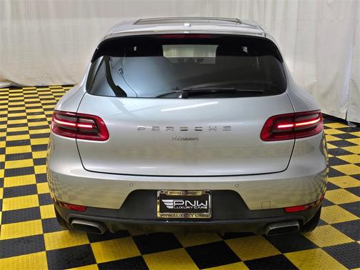 2018 Porsche Macan Base