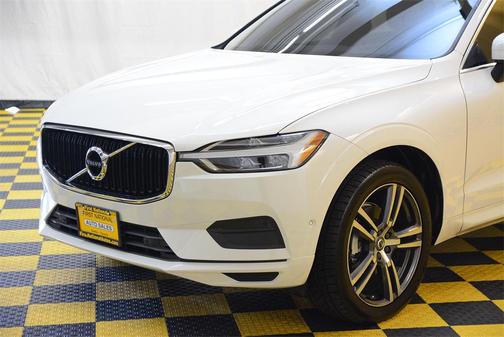2018 Volvo XC60 T5 Momentum